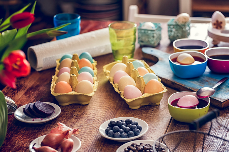 dying easter eggs the natural way