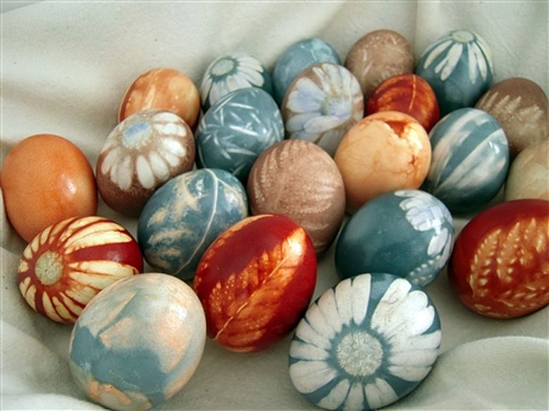 naturally dyed coloured easter eggs